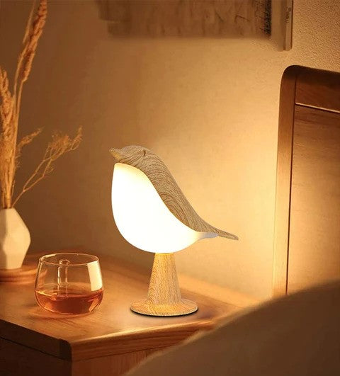 FågelRo™ - En lampa som för natur, ljus och lugn in i ditt hem